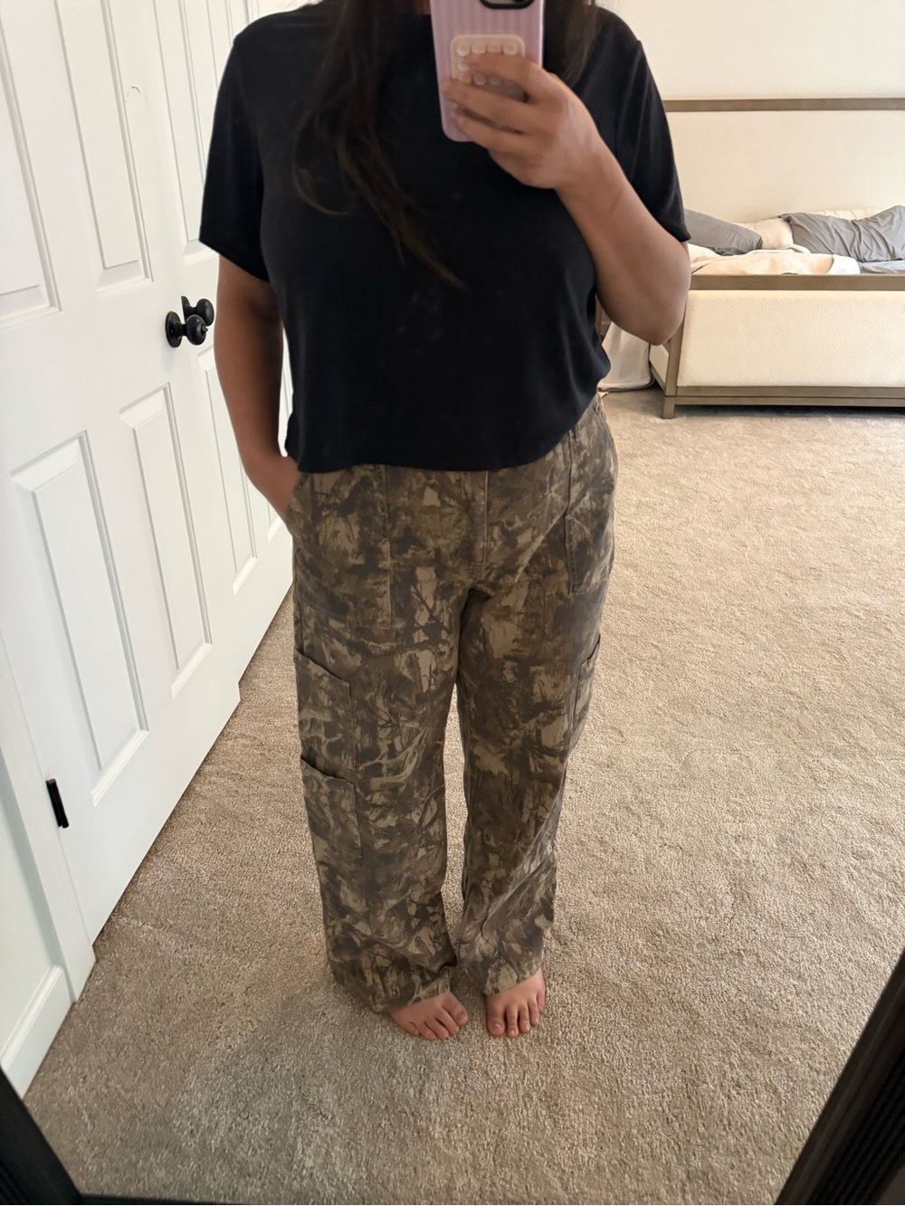 No Boundaries Olive Camo Wide-Leg Cargo Pants